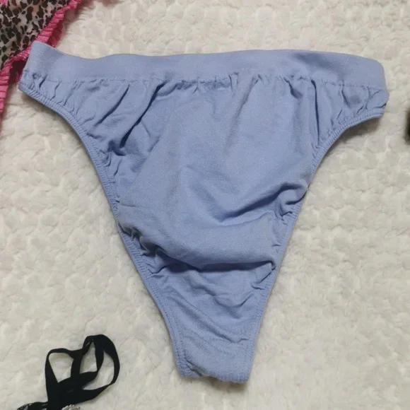 Sold - Picture 3 of 9